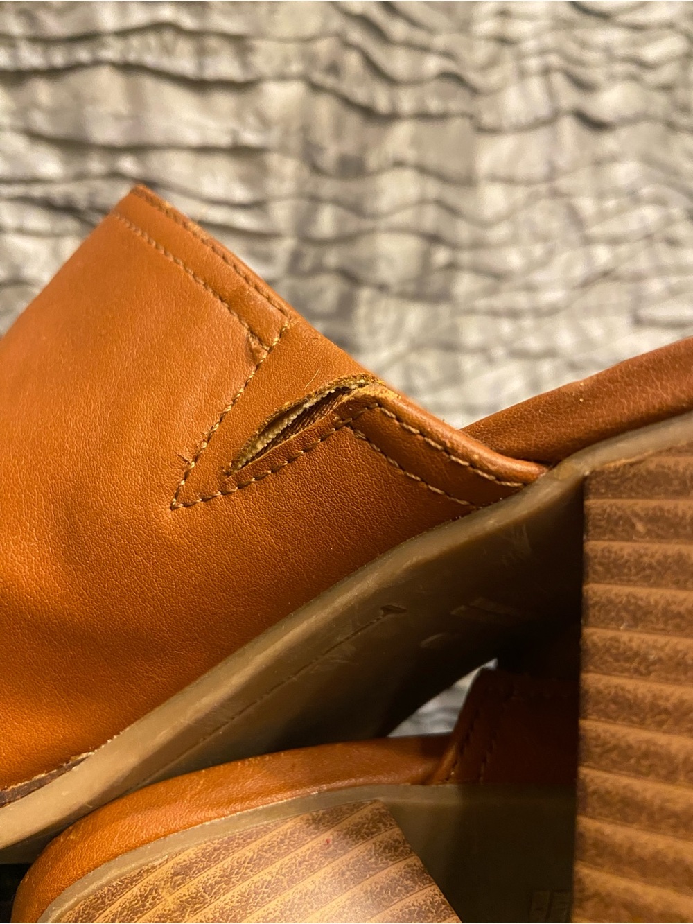 Old Navy Tan Open-Toe Slide Mules - Picture 11 of 12